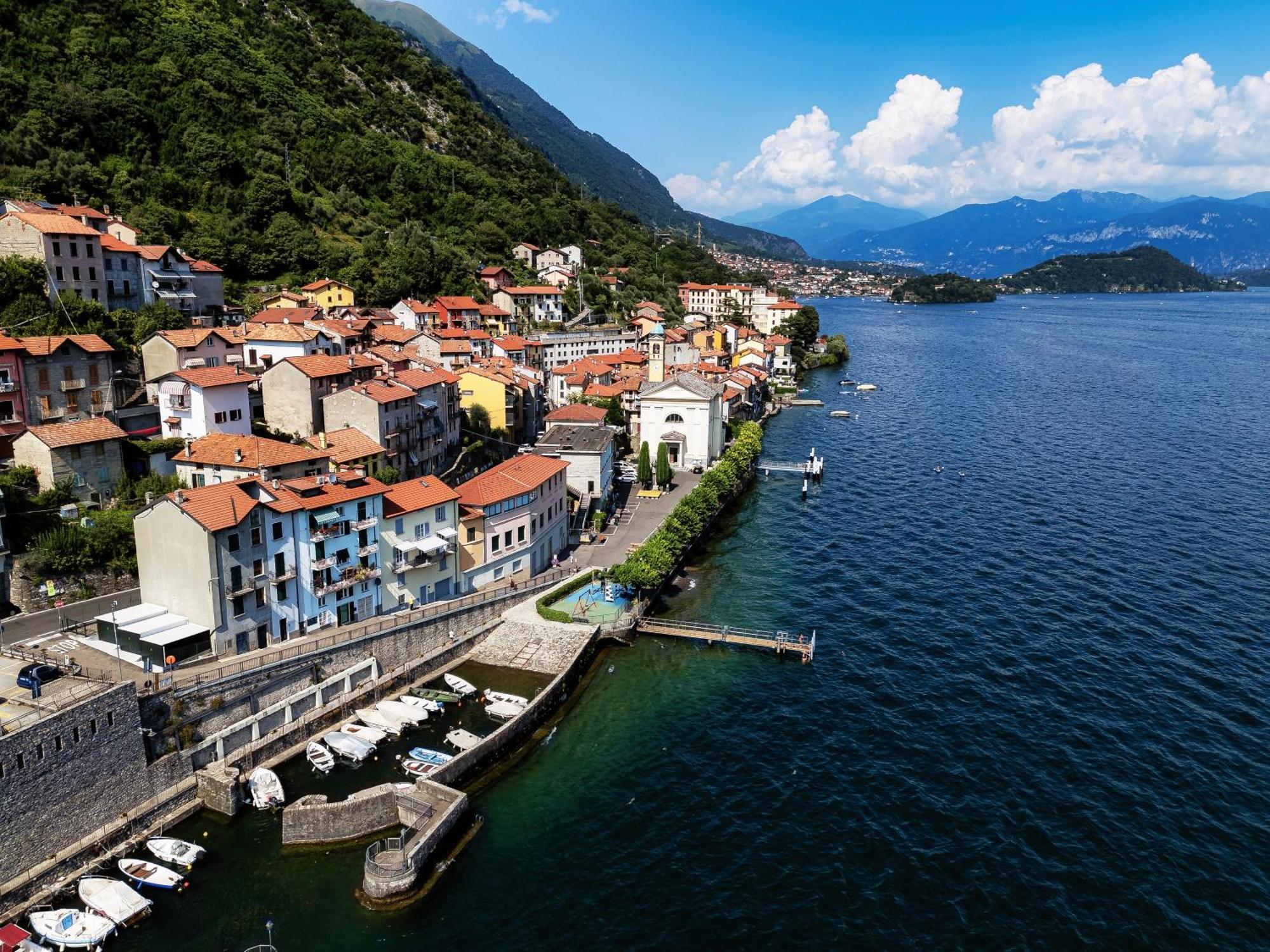 Delizioso Bilocale Vista Lago Colonno المظهر الخارجي الصورة