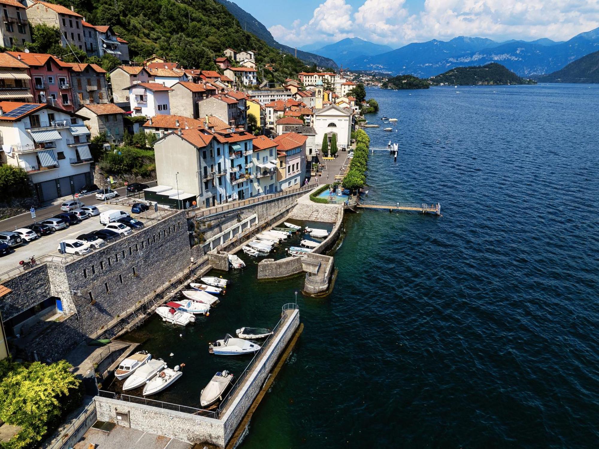 Delizioso Bilocale Vista Lago Colonno المظهر الخارجي الصورة