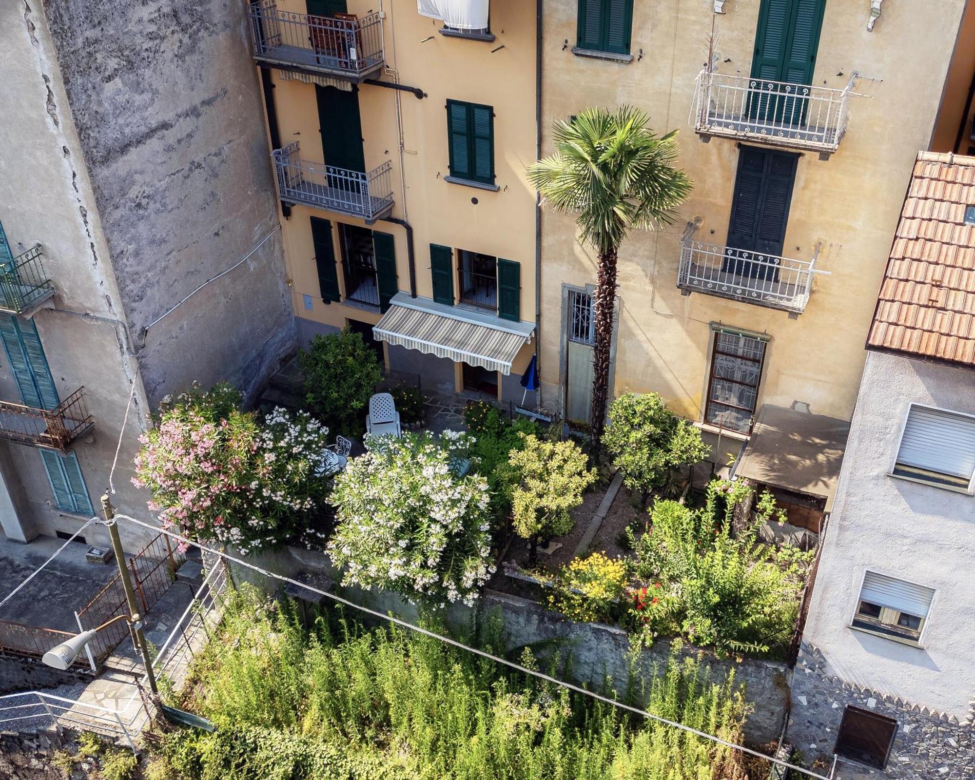 Delizioso Bilocale Vista Lago Colonno المظهر الخارجي الصورة